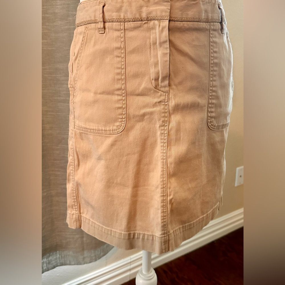 LOFT Beige Pencil Skirt with Pockets